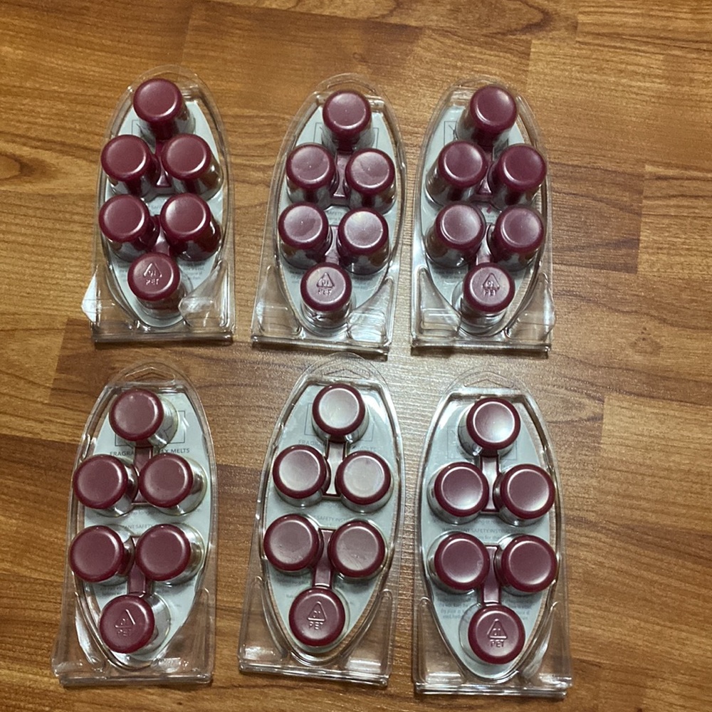 NEW lot of 6 Yankee Candle Merry Berry Wax Melts - Picture 2 of 2